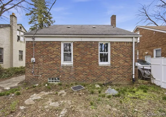 24th image of 20267 Ashton Ave, Detroit, MI 48219 1503 | MLS# 60995847