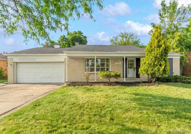 Homes for sale in Eastpointe, MI | 19039 Elsmere Ave, Eastpointe, MI 48021 | MLS# 61006531