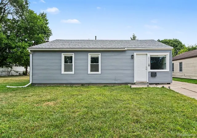 Photo 2 of Single family home for sale at 25210 Rosenbusch Blvd, Warren, MI 48089 1572 | MLS# 61024607 | Listing updated on 2026-09-13