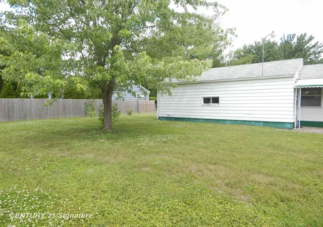Homes for sale in Flint, MI | 3227 W Parkway Ave, Flint, MI 48504 | MLS# 50212918