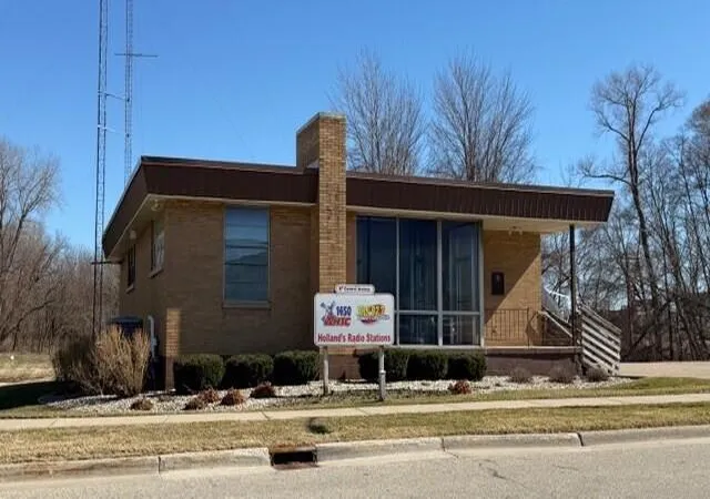 Photo 2 of Sale Pending at 81 Central Ave, Holland, MI 49423 | MLS# 70520049 | Listing updated on 2026-06-02