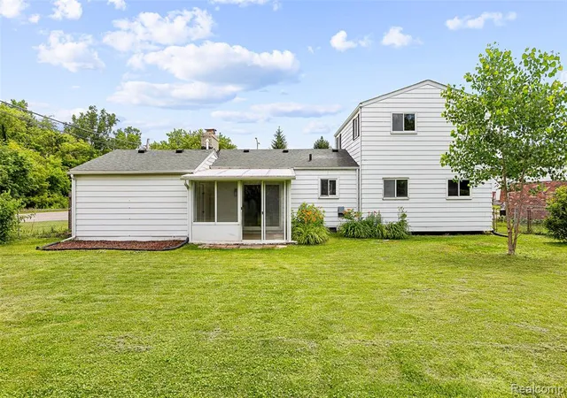 5th image of 120 S Marie St, Westland, MI 48186 3812 | MLS# 61005930