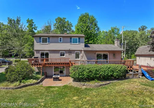 2nd image of 881 Bogie Lake Rd, White Lake, MI 48383 | MLS# 61017664