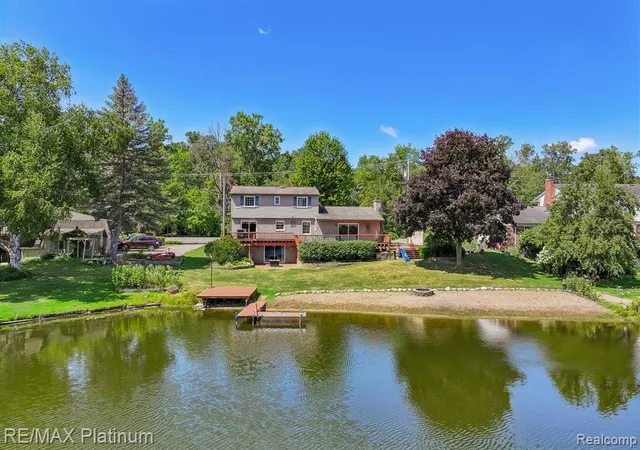 3rd image of 881 Bogie Lake Rd, White Lake, MI 48383 | MLS# 61017664