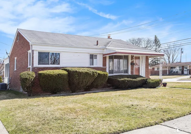 Photo 3 of Sale Pending at 11012 Haller St, Livonia, MI 48150 | MLS# 50169401 | Listing updated on 2025-03-31