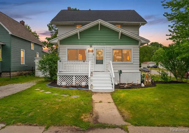 Homes for sale in Port Huron, MI | 2926 South Blvd, Port Huron, MI 48060 | MLS# 61004124