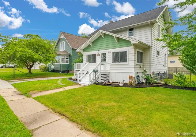 Homes for sale in Port Huron, MI | 2926 South Blvd, Port Huron, MI 48060 | MLS# 61004124
