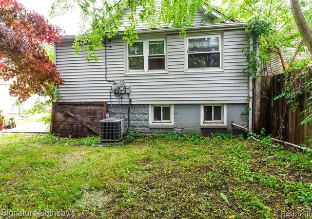 Homes for sale in Ecorse, MI | 63 E Rockwood St, Ecorse, MI 48229 | MLS# 61001695