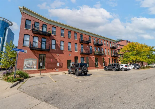 30th image of 222 N Kalamazoo Mall #320, Kalamazoo, MI 49007 | MLS# 70494887