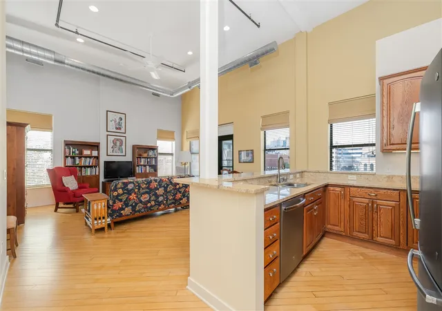 3rd image of 222 N Kalamazoo Mall #320, Kalamazoo, MI 49007 | MLS# 70494887