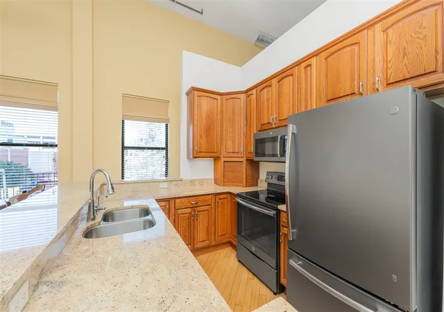 4th image of 222 N Kalamazoo Mall #320, Kalamazoo, MI 49007 | MLS# 70494887