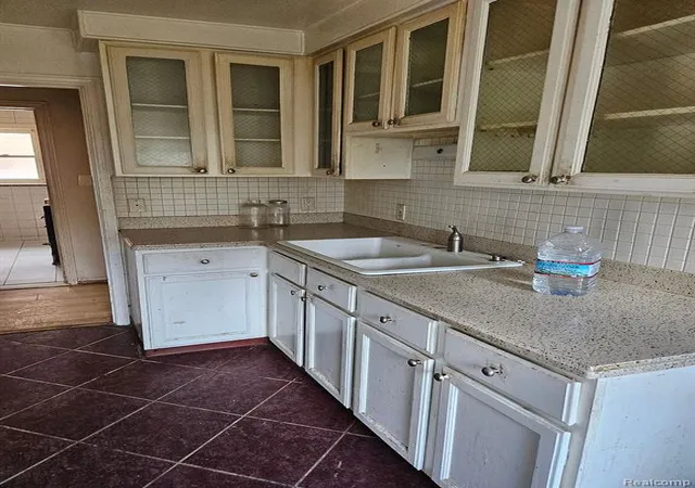 2nd image of 18627 Rutherford St, Detroit, MI 48235 | MLS# 60959769