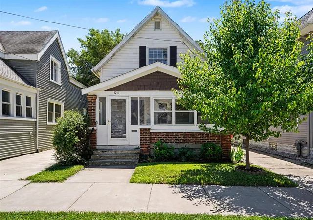 Homes for sale in Grand Rapids, MI | 1030 Logan St, Grand Rapids, MI 49506 | MLS# 70541270