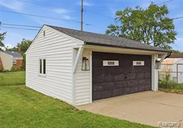 Homes for sale in Sterling Heights, MI | 2147 Parliament Dr, Sterling Heights, MI 48310 | MLS# 61009398