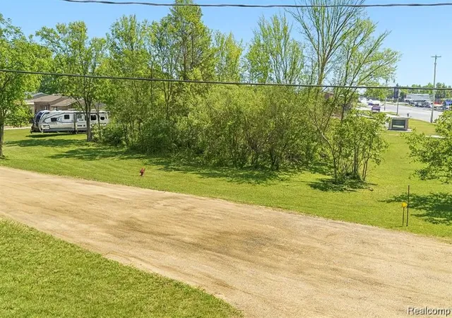 3rd image of 0 Helen Ave, Grand Blanc, MI 48507 | MLS# 60947284