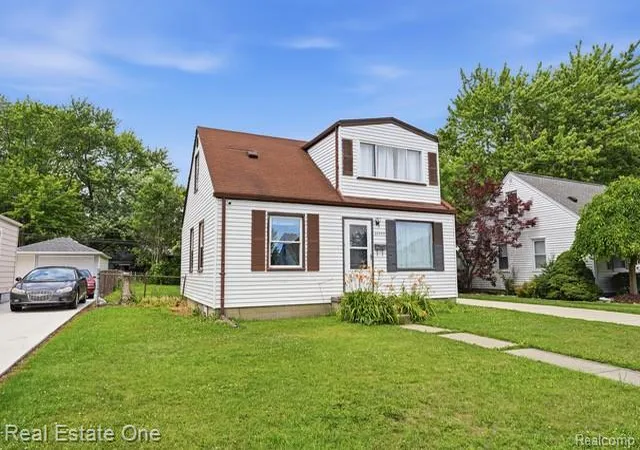 2nd image of 26435 Chippendale St, Roseville, MI 48066 | MLS# 61006314