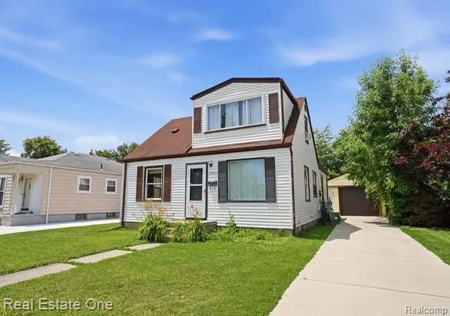 3rd image of 26435 Chippendale St, Roseville, MI 48066 | MLS# 61006314