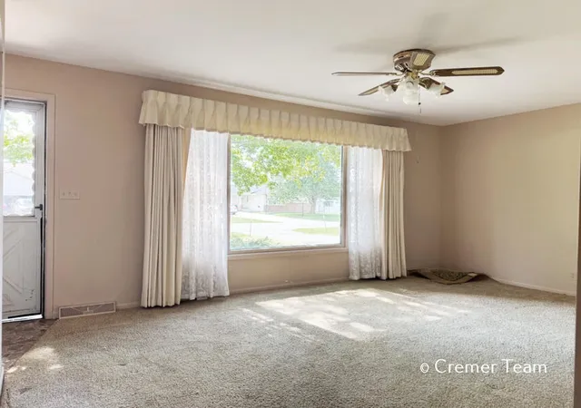Homes for sale in Jenison, MI | 9068 Victor Ave, Jenison, MI 49428 | MLS# 70541068