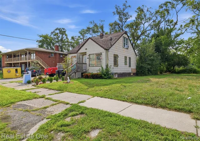 Photo 3 of Single family home for sale at 14320 Maiden St, Detroit, MI 48213 2055 | MLS# 61023798 | Listing updated on 2026-08-27