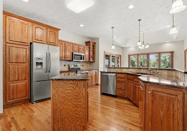 4th image of 7165 Trappers Ridge, Battle Creek, MI 49014 | MLS# 70545164