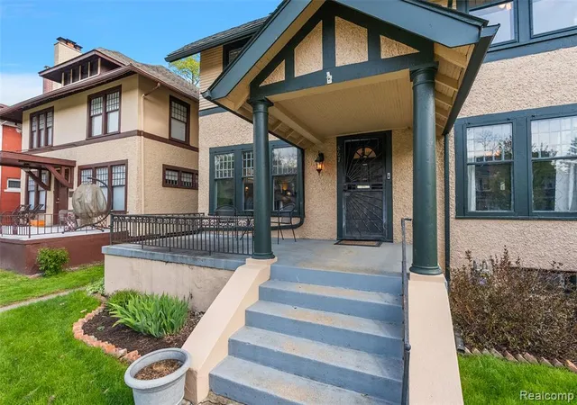 2nd image of 867 Edison St, Detroit, MI 48202 1536 | MLS# 60990708