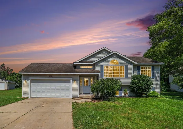 Homes for sale in Wayland, MI | 12944 Valley Dr, Wayland, MI 49348 | MLS# 70541879