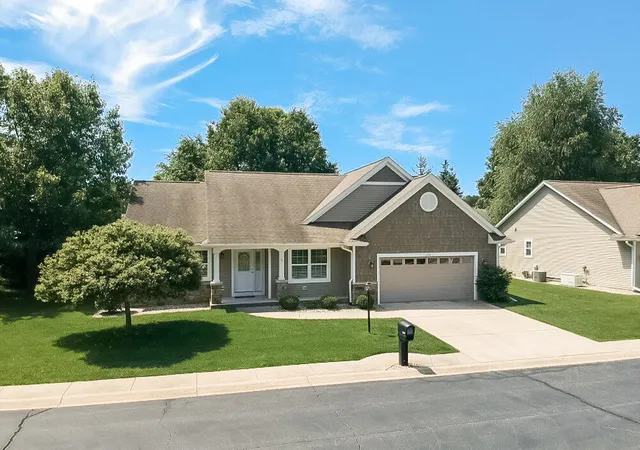 3rd image of 1130 Coral Springs Dr, Portage, MI 49002 | MLS# 70541600