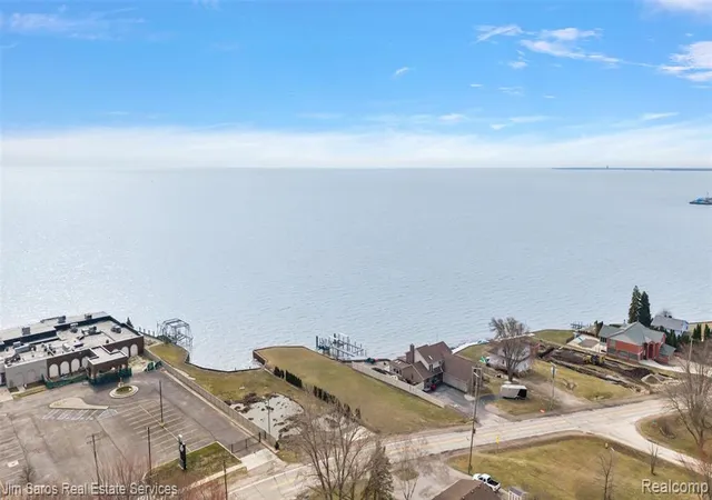 29th image of 37340 Jefferson Ave, Harrison Township, MI 48045 | MLS# 61011471