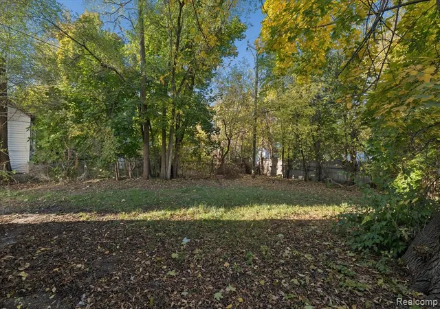 37th image of 20107 Southfield Rd, Detroit, MI 48235 | MLS# 60949871