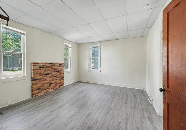 Photo 3 of Single family home for sale at 609 Henry St, Bay City, MI 48706 | MLS# 50214798 | Listing updated on 2026-08-28