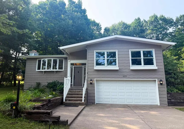 1st image of 2553 Waldo St, Marquette, MI 49855 | MLS# 50218520