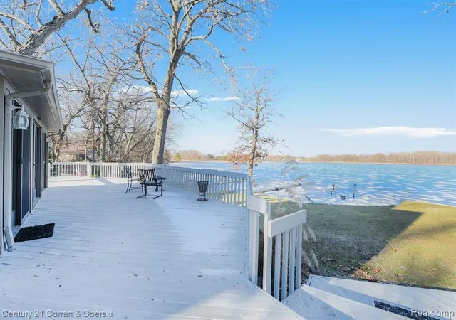 2nd image of 8862 Bellemere Ct, Jackson, MI 49201 9232 | MLS# 61023127
