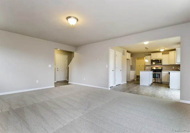 3rd image of 2110 Stillwater Dr, Davison, MI 48423 | MLS# 60979301