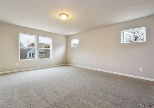 4th image of 2110 Stillwater Dr, Davison, MI 48423 | MLS# 60979301
