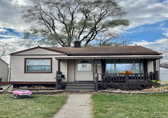 Photo 1 of Single family home for sale at 2159 Detroit Ave, Lincoln Park, MI 48146 | MLS# 60168196 | Listing updated on 2026-03-14