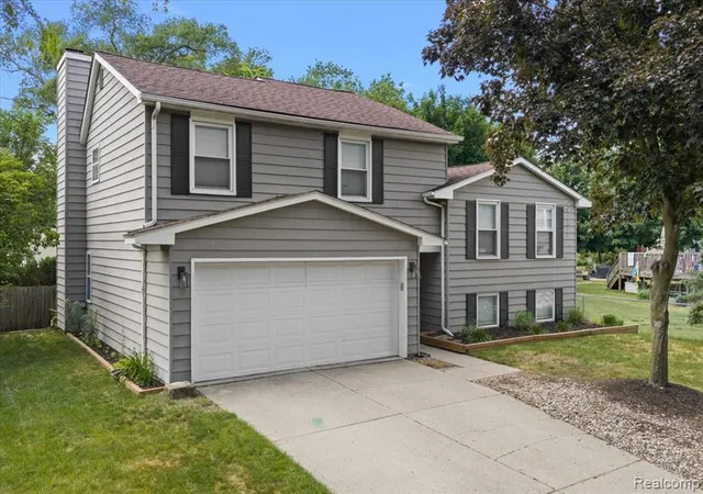Homes for sale in Plymouth, MI | 11169 Chestnut Dr, Plymouth, MI 48170 | MLS# 61001797