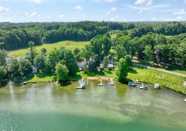 Homes for sale in Concord, MI | 652 Swains Lake Dr, Concord, MI 49237 | MLS# 70543491