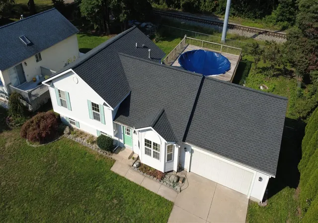 Photo 2 of Single family home for sale at 2591 W Pine Ln, Holland, MI 49424 | MLS# 70555358 | Listing updated on 2026-09-05