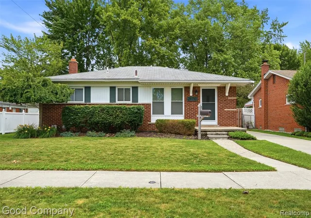 Homes for sale in Madison Heights, MI | 29710 Shackett Ave, Madison Heights, MI 48071 | MLS# 61004080