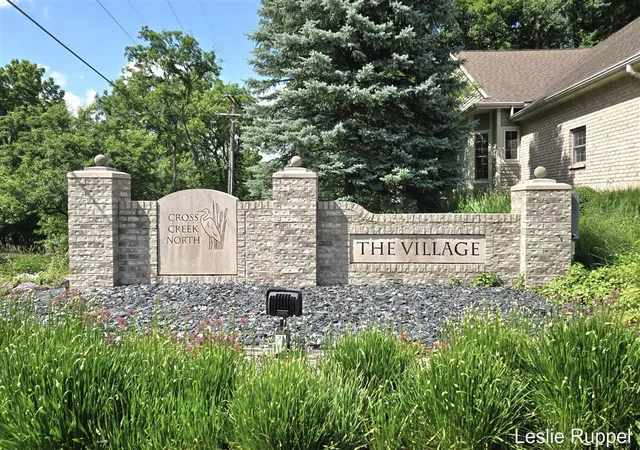 4th image of 1712 Big Timber Ct, Grand Rapids, MI 49505 | MLS# 70541926