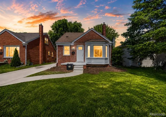 Homes for sale in Saint Clair Shores, MI | 23013 Gaukler St, Saint Clair Shores, MI 48080 | MLS# 61001134