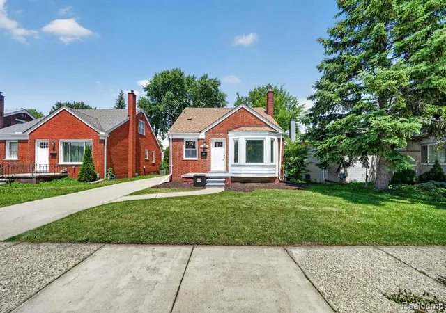 Homes for sale in Saint Clair Shores, MI | 23013 Gaukler St, Saint Clair Shores, MI 48080 | MLS# 61001134