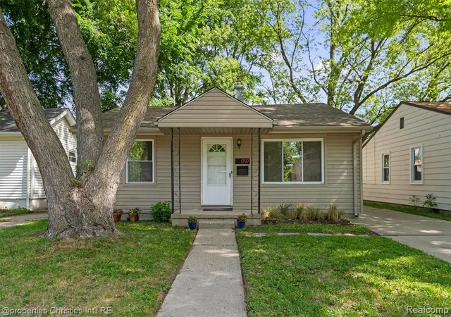 Homes for sale in Ferndale, MI | 1797 E Marshall St, Ferndale, MI 48220 | MLS# 61001514
