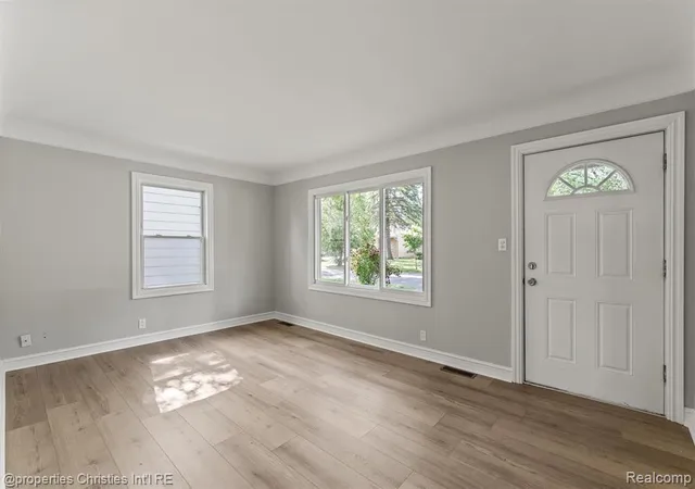 Homes for sale in Ferndale, MI | 1797 E Marshall St, Ferndale, MI 48220 | MLS# 61001514