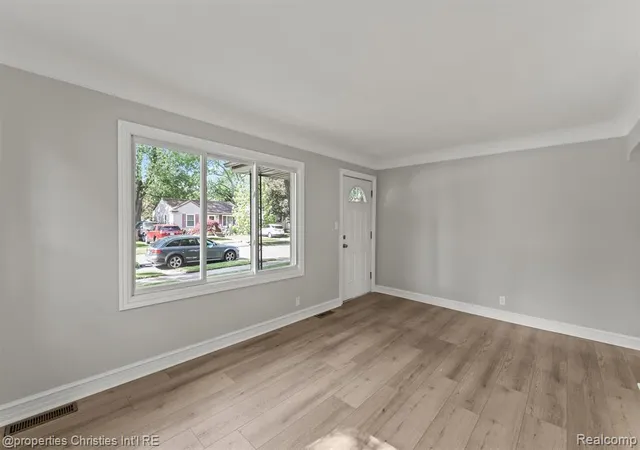Homes for sale in Ferndale, MI | 1797 E Marshall St, Ferndale, MI 48220 | MLS# 61001514