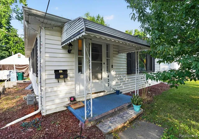 Homes for sale in Lansing, MI | 422 N Francis Ave, Lansing, MI 48912 4116 | MLS# 61007829