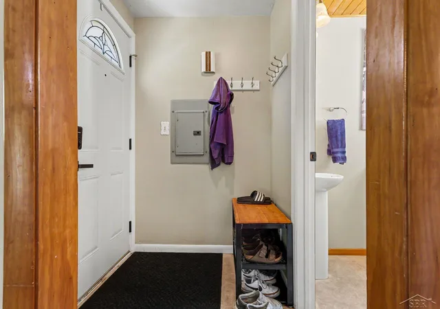 5th image of 2554 E Ashby Rd, Midland, MI 48640 | MLS# 50217551