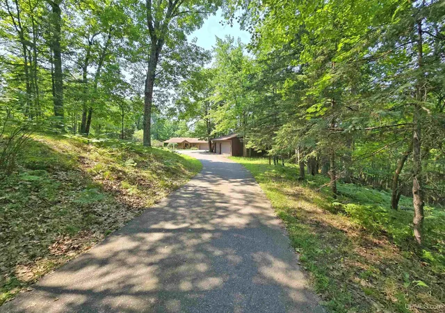 Photo 2 of Single family home for sale at N4073 Pine Mountain Dr, Iron Mountain, MI 49801 | MLS# 50217689 | Listing updated on 2026-08-28