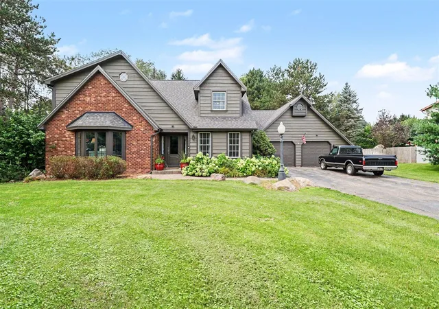 1st image of 129 Minges Hills Dr, Battle Creek, MI 49015 | MLS# 70552830