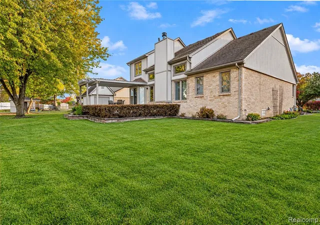 Photo 1 of Single family home for sale at 31095 Broderick Dr, Chesterfield, MI 48051 | MLS# 61043023 | Listing updated on 2026-10-30